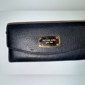 michael kors wallet